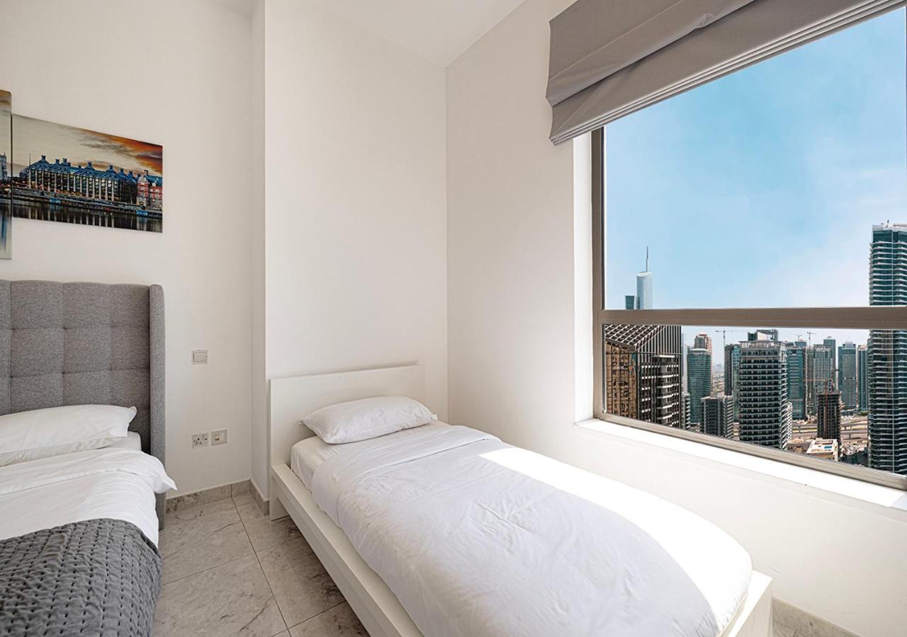 Luxury Beachfront 2Bd Apt, Shams, Jbr Дубай Екстериор снимка